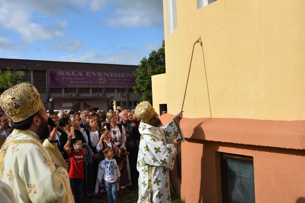 Slujiri arhierești la sărbătoarea Adormirii Maicii Domnului 123873