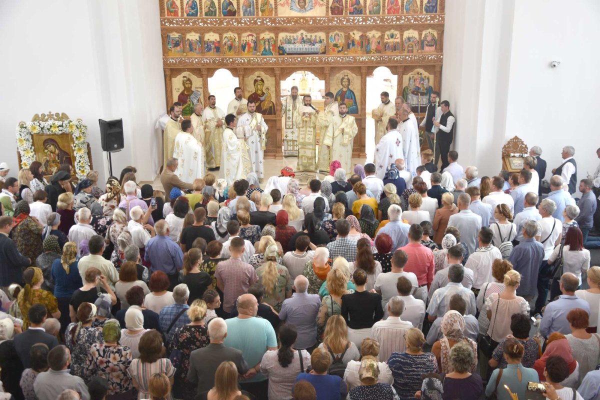 Slujiri arhierești la sărbătoarea Adormirii Maicii Domnului 123878