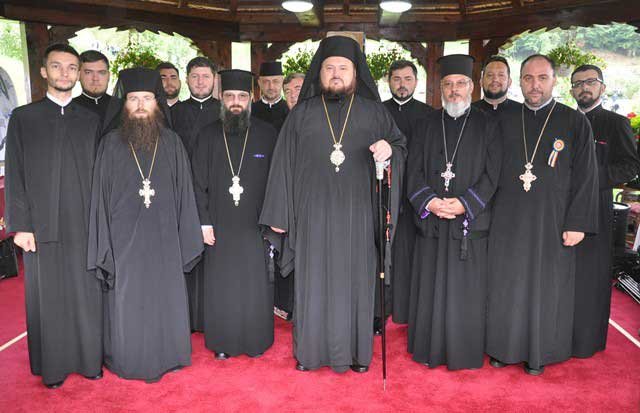 Slujiri arhierești la sărbătoarea Adormirii Maicii Domnului 123881