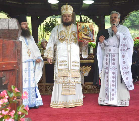 Slujiri arhierești la sărbătoarea Adormirii Maicii Domnului 123882