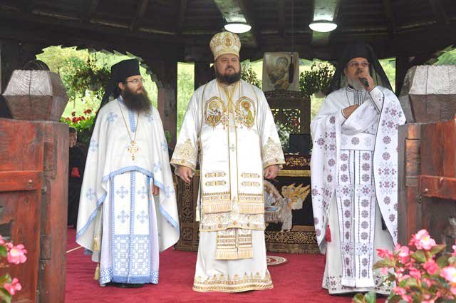 Slujiri arhierești la sărbătoarea Adormirii Maicii Domnului 123883