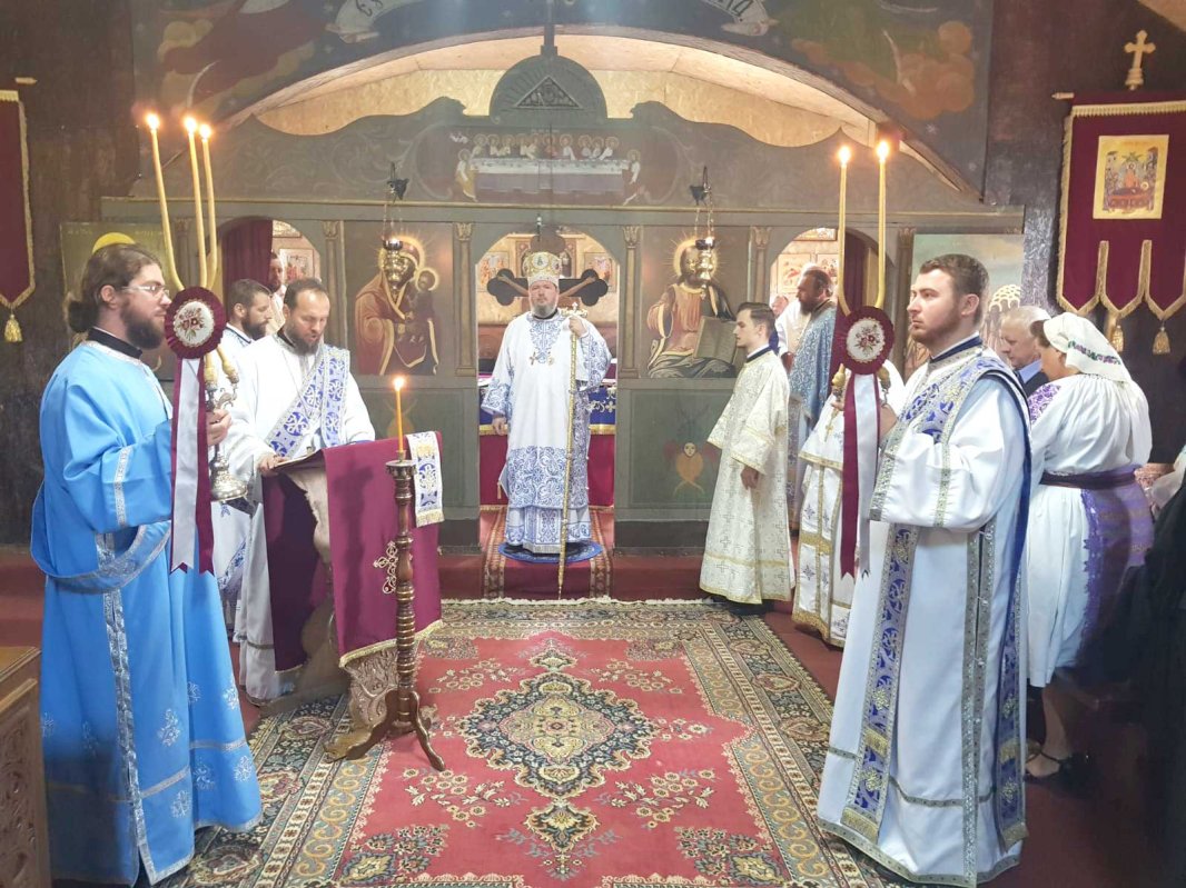 Slujiri arhierești la sărbătoarea Adormirii Maicii Domnului 123886