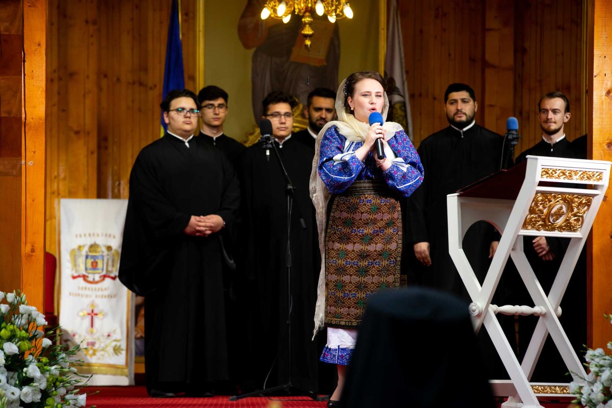  „Am o trăire aparte când cânt în cinstea Maicii Domnului” 123985