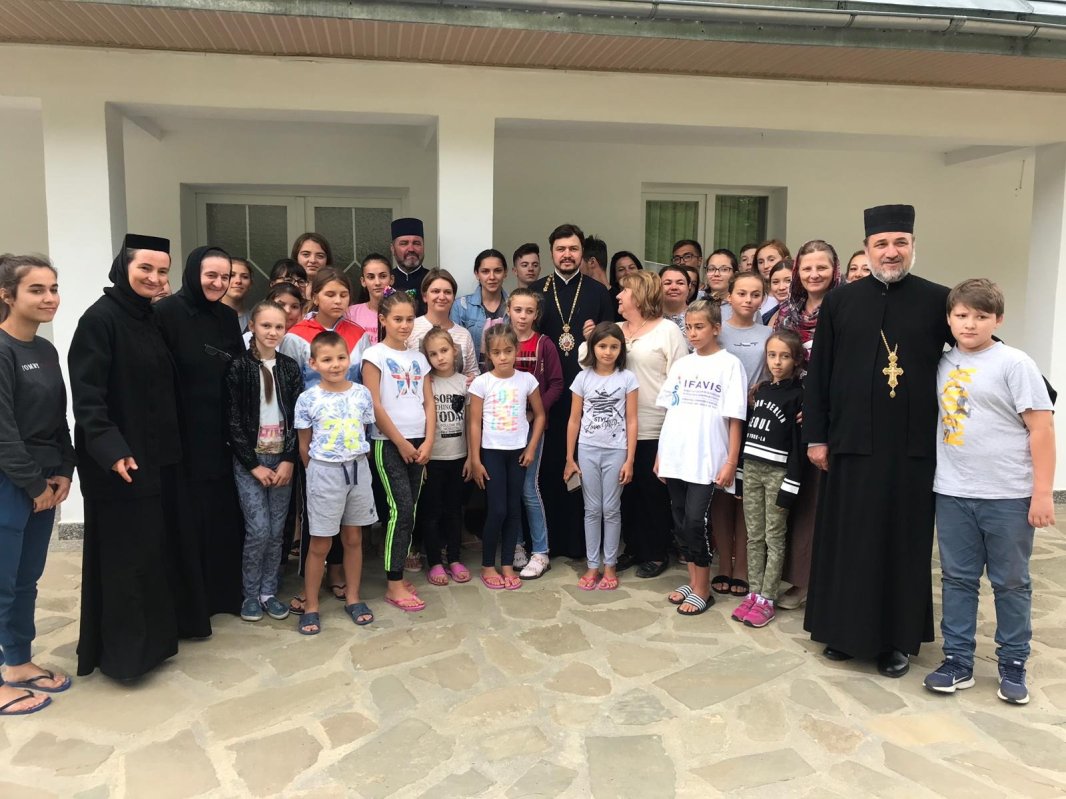 Copii din Basarabia de Sud în tabără la Scăricica, județul Neamț 123971