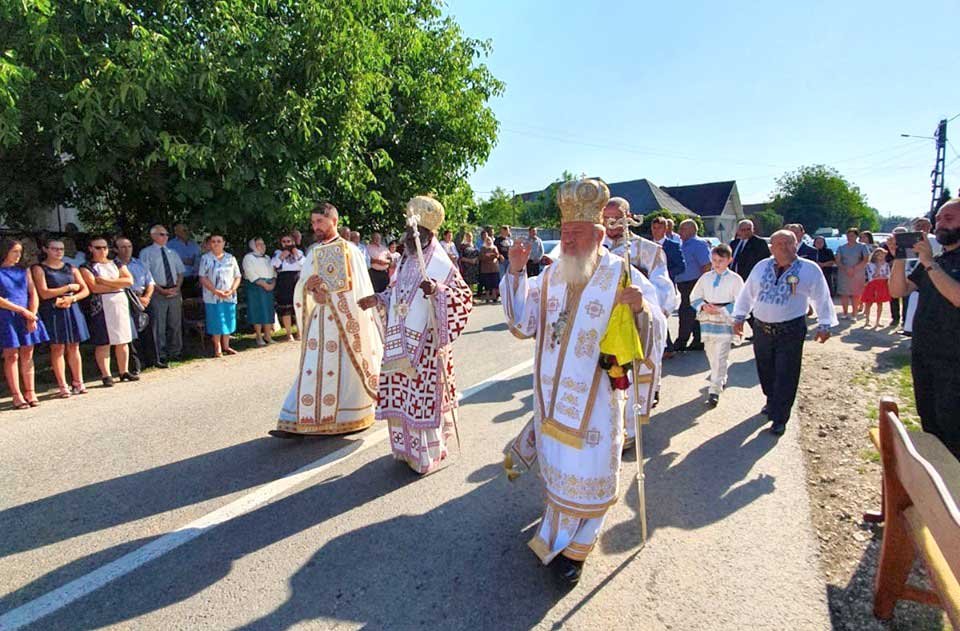 Slujiri arhierești în duminica a IX-a după Rusalii 124006