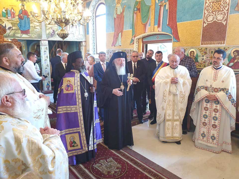 Slujiri arhierești în duminica a IX-a după Rusalii 124009