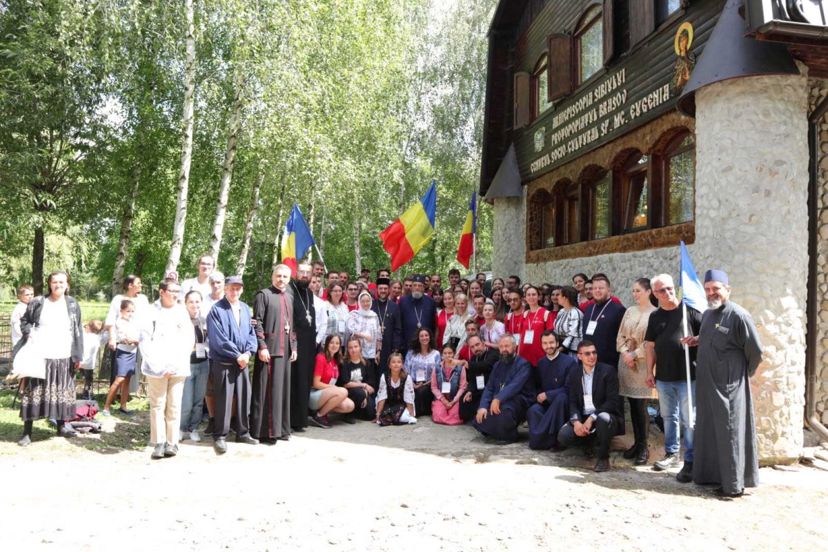 Slujiri arhierești în duminica a IX-a după Rusalii 124015