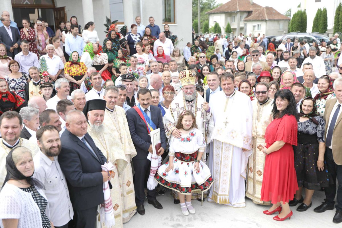 Slujiri arhierești în duminica a IX-a după Rusalii 124020