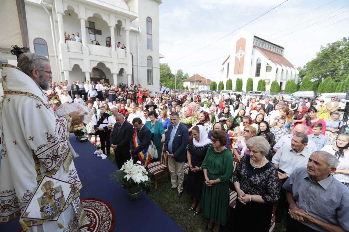 Slujiri arhierești în duminica a IX-a după Rusalii 124022
