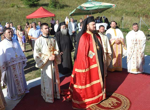 Slujiri arhierești în duminica a IX-a după Rusalii 124024