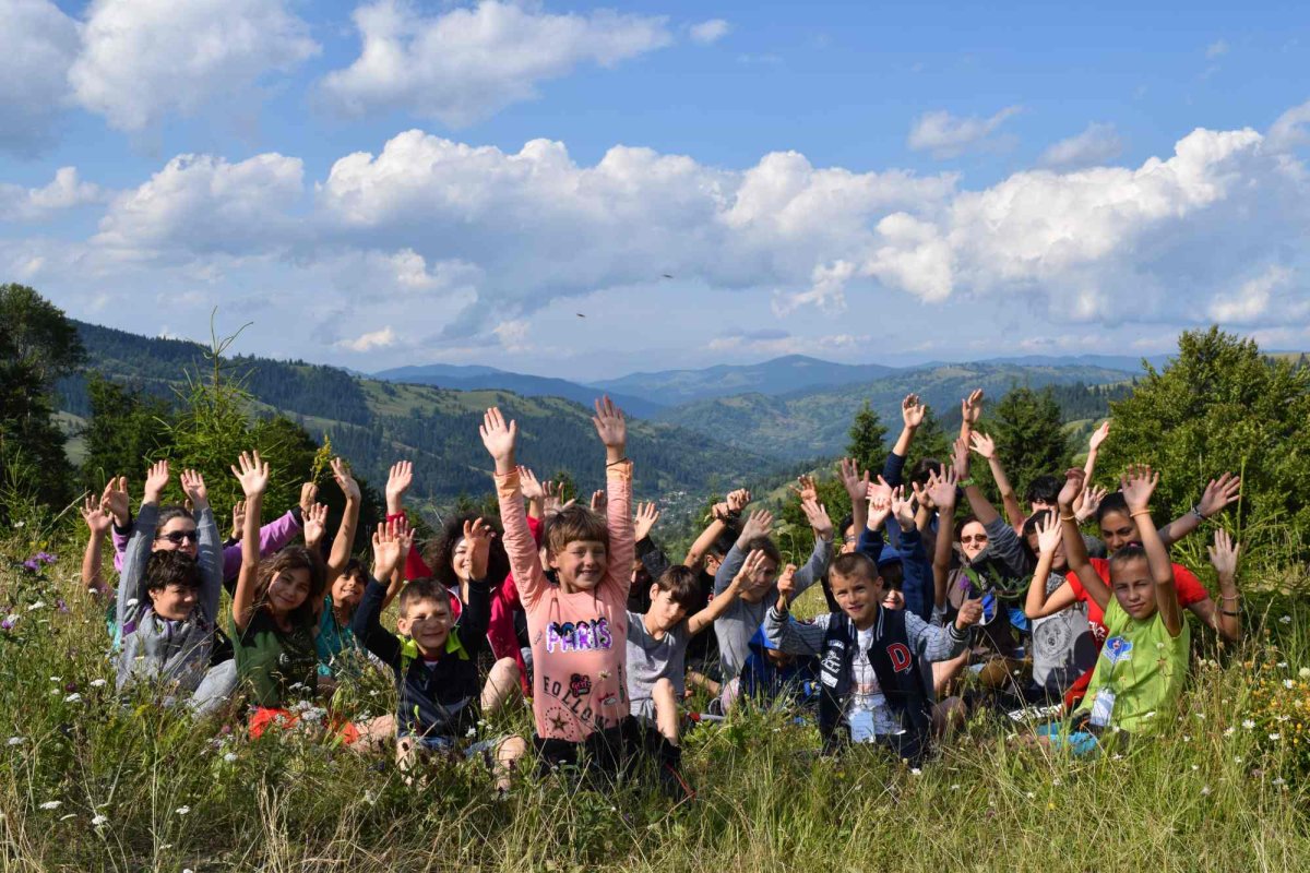 300 de copii la tabăra „Licăr de lumină” 124051