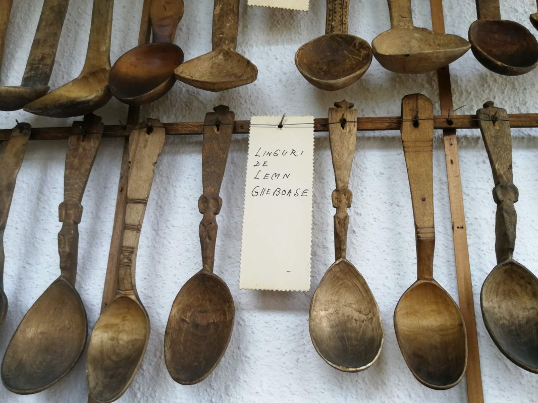 La Câmpulung Moldovenesc,  lingurile de lemn spun povestea lumii 124135