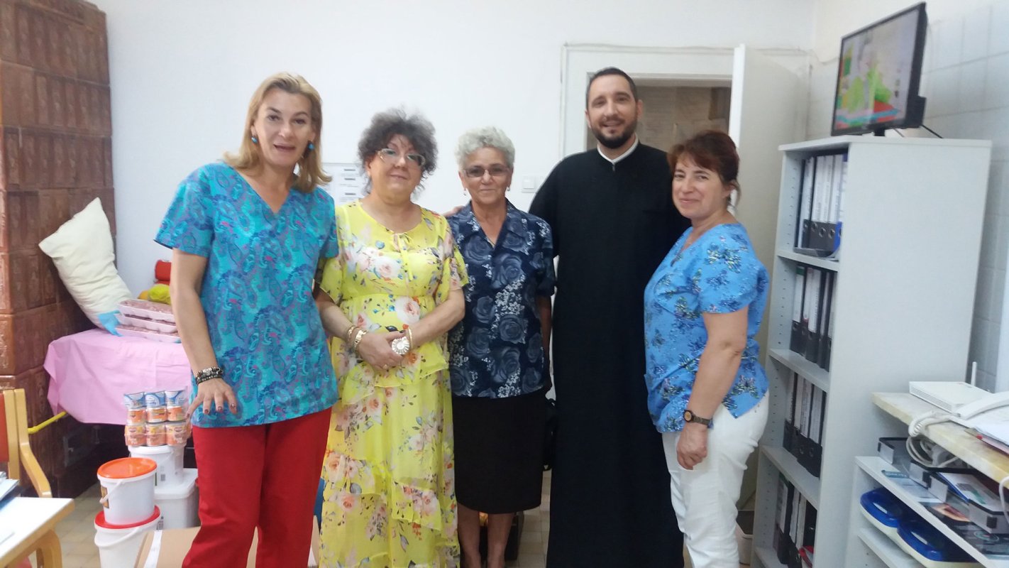 Activități filantropice la Spitalul de Pneumoftiziologie din Brașov 124250