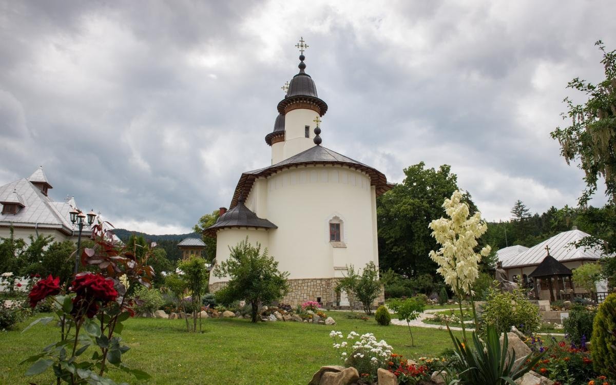 Biserica Mănăstirii Văratec, judeţul Neamţ 124296