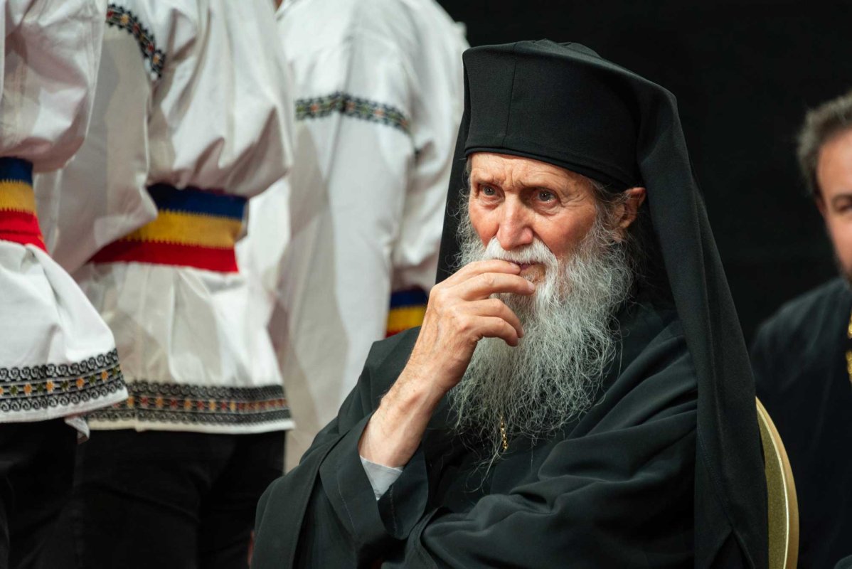 Înaltpreasfinţitul Pimen - Arhiepiscopul nonagenar în străvechea cetate a Muşatinilor 124297