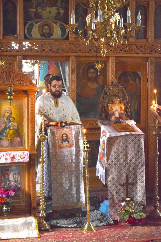 „Tabăra bucuriei” pentru 100 de tineri şi copii de etnie romă 124396