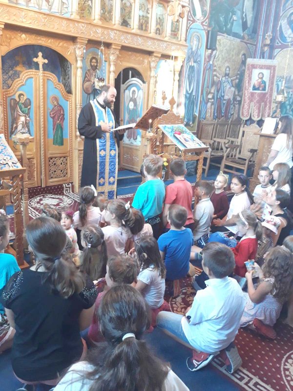 Tabere de vară ale lunii august în satele transilvănene și bănățene 124347