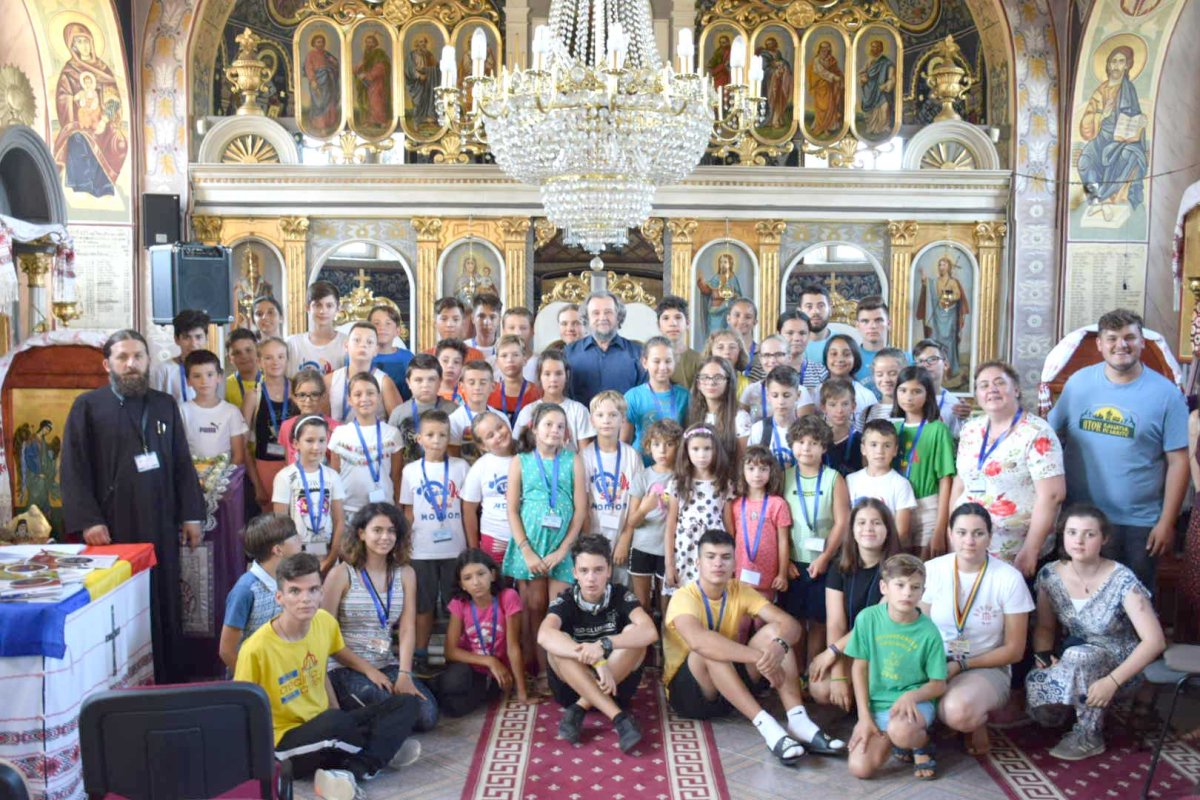 Tabere de vară ale lunii august în satele transilvănene și bănățene 124355