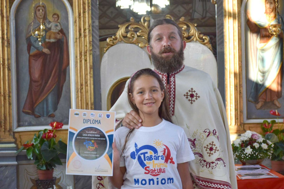 Tabere de vară ale lunii august în satele transilvănene și bănățene 124361