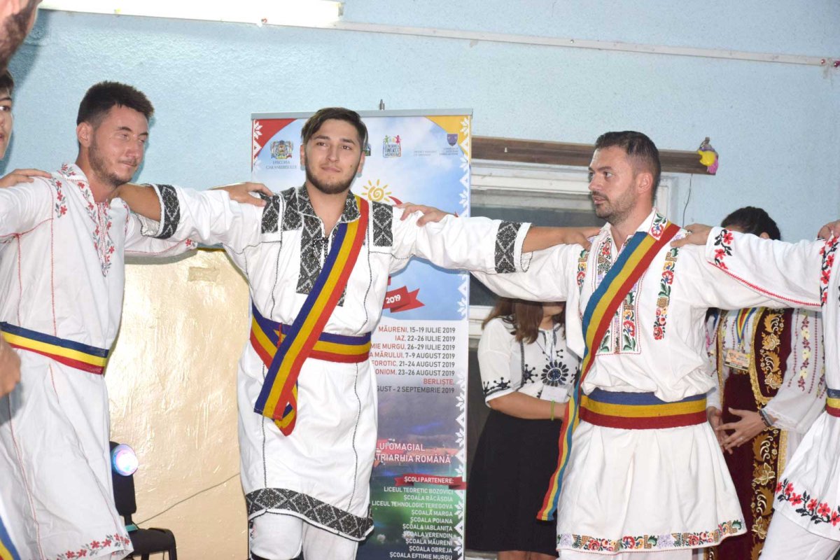 Tabere de vară ale lunii august în satele transilvănene și bănățene 124362