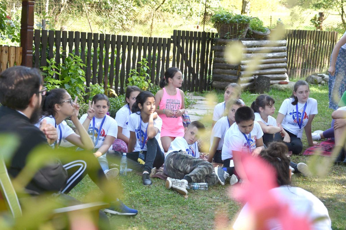 Tabere de vară ale lunii august în satele transilvănene și bănățene 124371