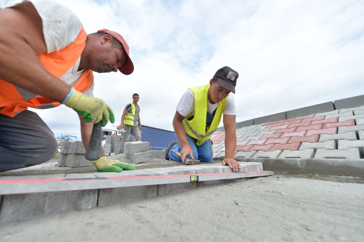 Municipalitatea bucureşteană reabilitează 165 de străzi  124447