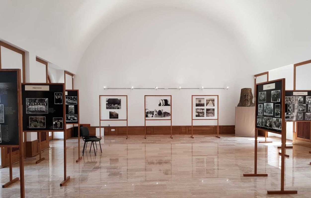 Expoziţia „Satul bucovinean” s-a deschis la Mănăstirea Putna 124683