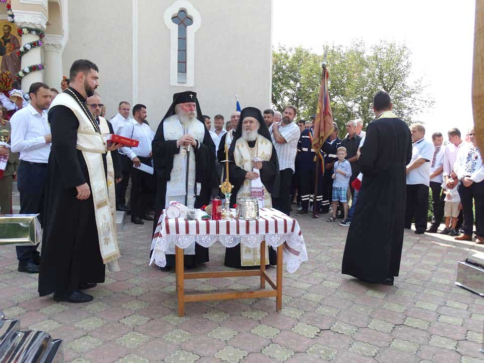 Slujiri arhierești în Duminica a X-a după Rusalii (a vindecării lunaticului) 124601