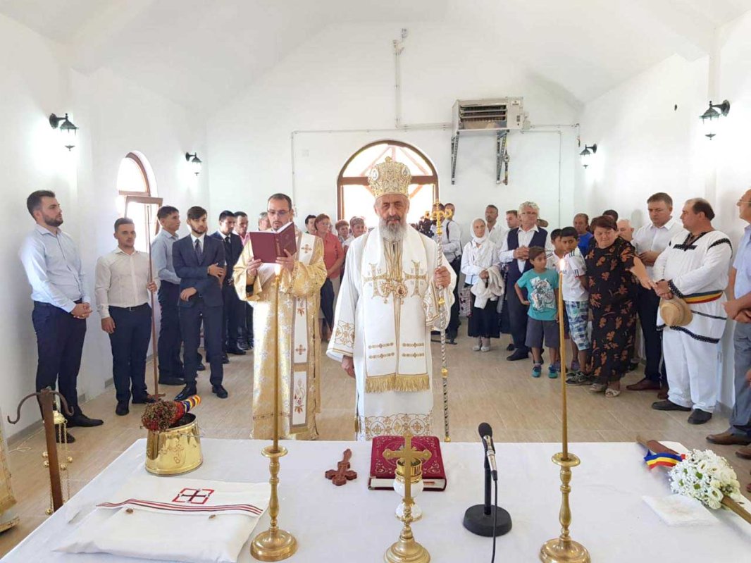 Slujiri arhierești în Duminica a X-a după Rusalii (a vindecării lunaticului) 124611