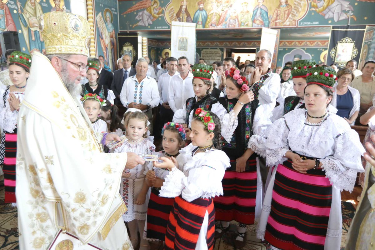 Slujiri arhierești în Duminica a X-a după Rusalii (a vindecării lunaticului) 124625