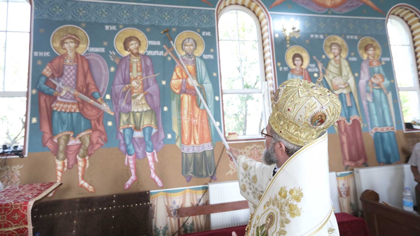 Slujiri arhierești în Duminica a X-a după Rusalii (a vindecării lunaticului) 124627