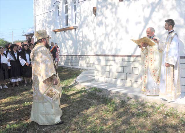 Slujiri arhierești în Duminica a X-a după Rusalii (a vindecării lunaticului) 124635