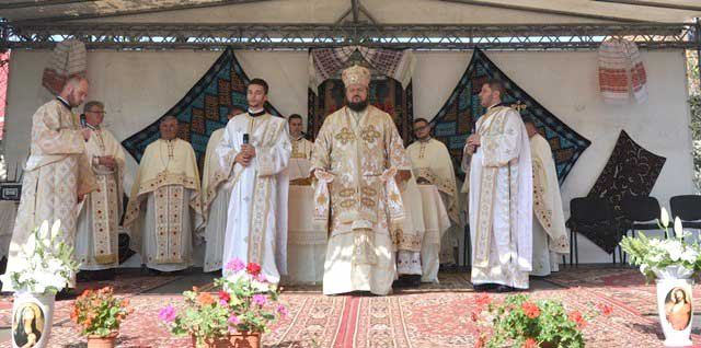 Slujiri arhierești în Duminica a X-a după Rusalii (a vindecării lunaticului) 124637