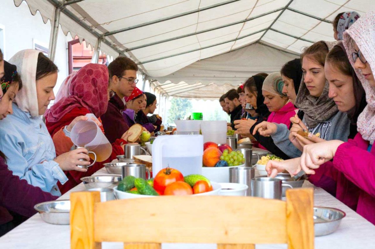 Tabăra Științifică „Academia Munților” la Mănăstirea Oașa, Alba 124727