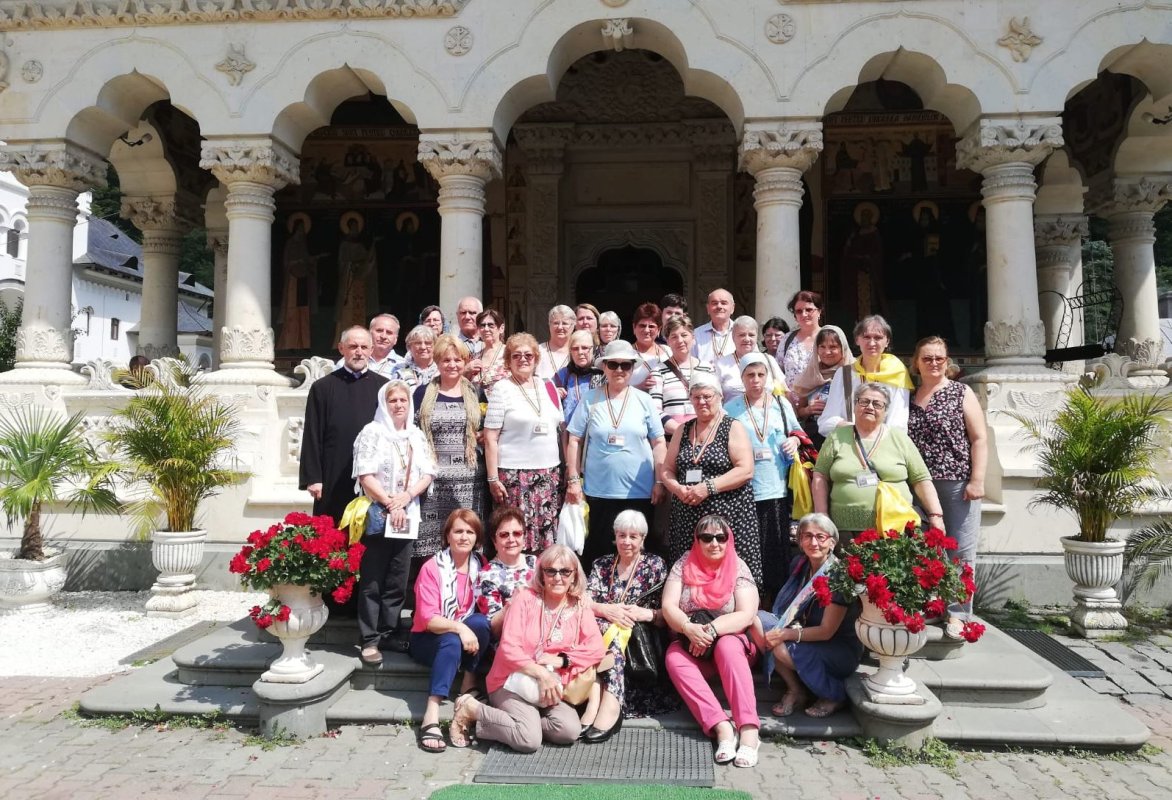 Credincioși de la Parohia Balta Albă în pelerinaj  124760