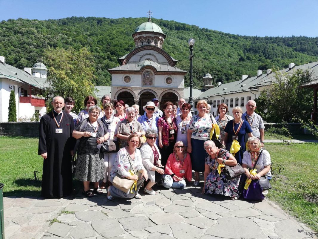 Credincioși de la Parohia Balta Albă în pelerinaj  124761