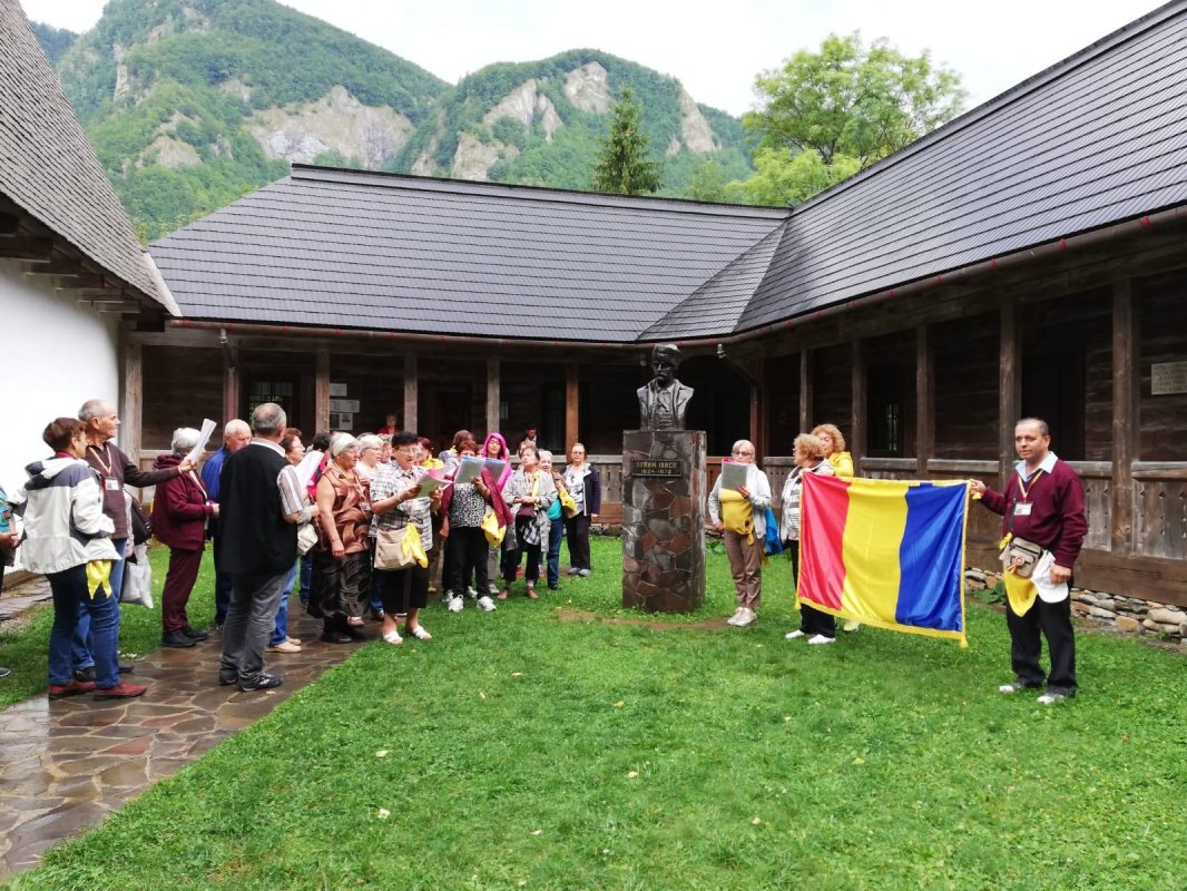 Credincioși de la Parohia Balta Albă în pelerinaj  124762