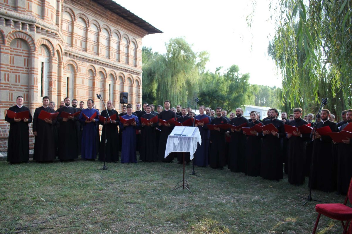 „Este foarte important să păstrăm unitatea Duhului dintre noi” 124785