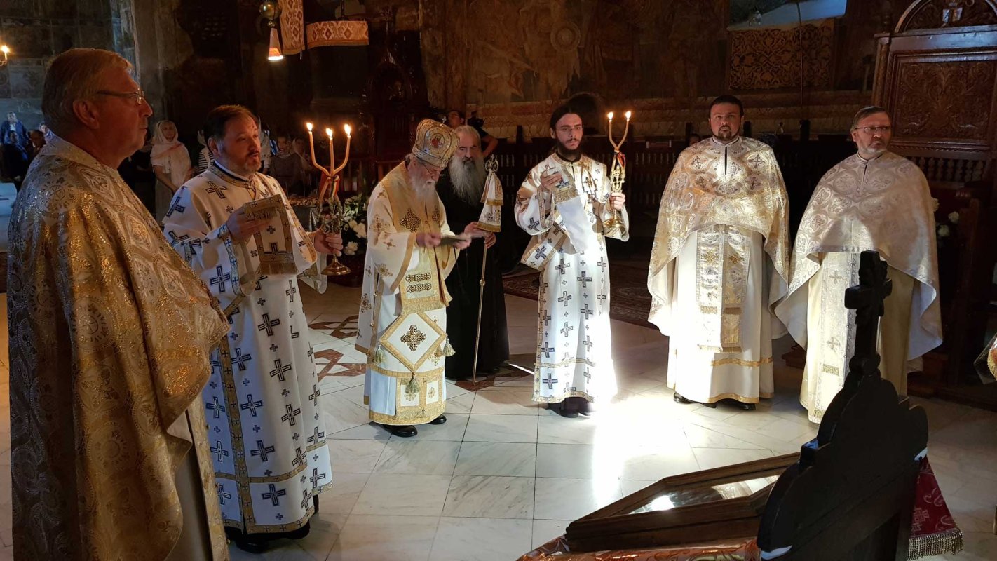 IPS Părinte Arhiepiscop Pimen şi-a sărbătorit ocrotitorul spiritual 124809