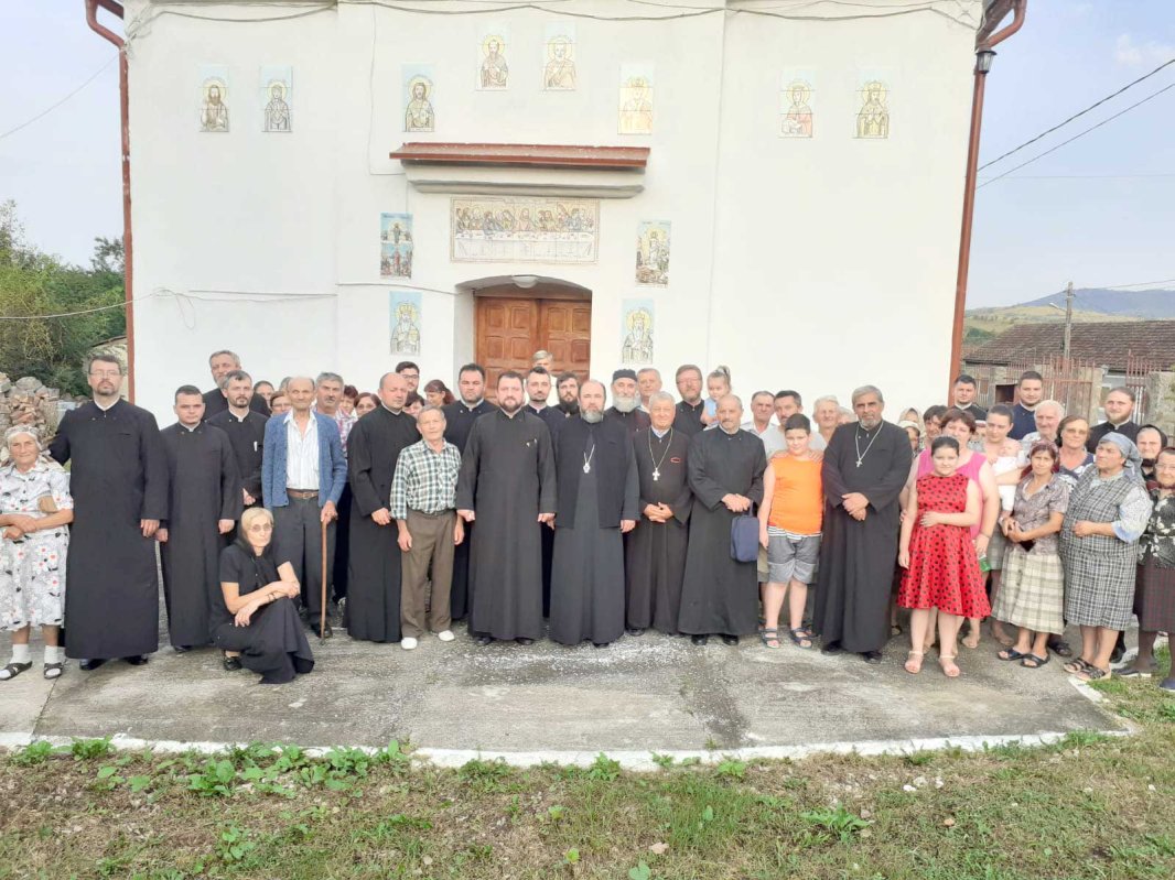 Cerc pastoral la Valeapai, Caraş-Severin 124849