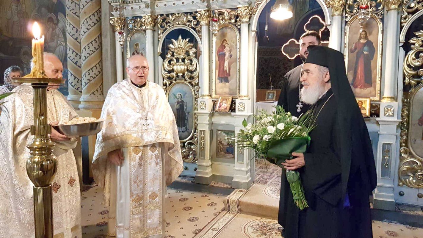 Slujiri arhiereşti şi hramuri la praznicul Tăierii capului Sfântului Ioan Botezătorul 124952