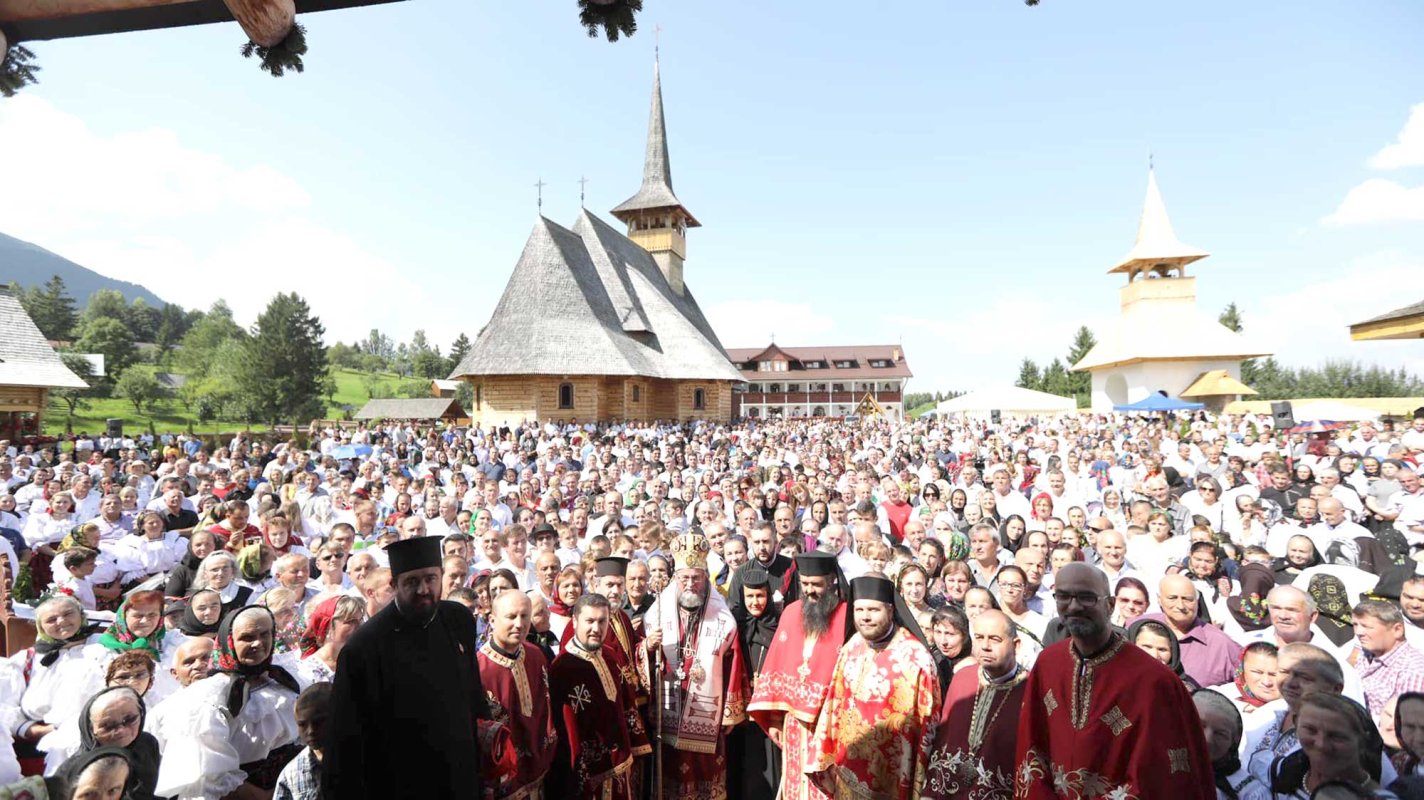 Slujiri arhiereşti şi hramuri la praznicul Tăierii capului Sfântului Ioan Botezătorul 124954