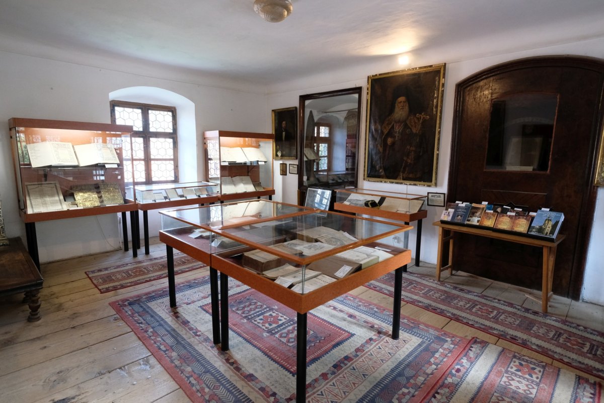 Tezaurul limbii române din Şcheii Braşovului 124906