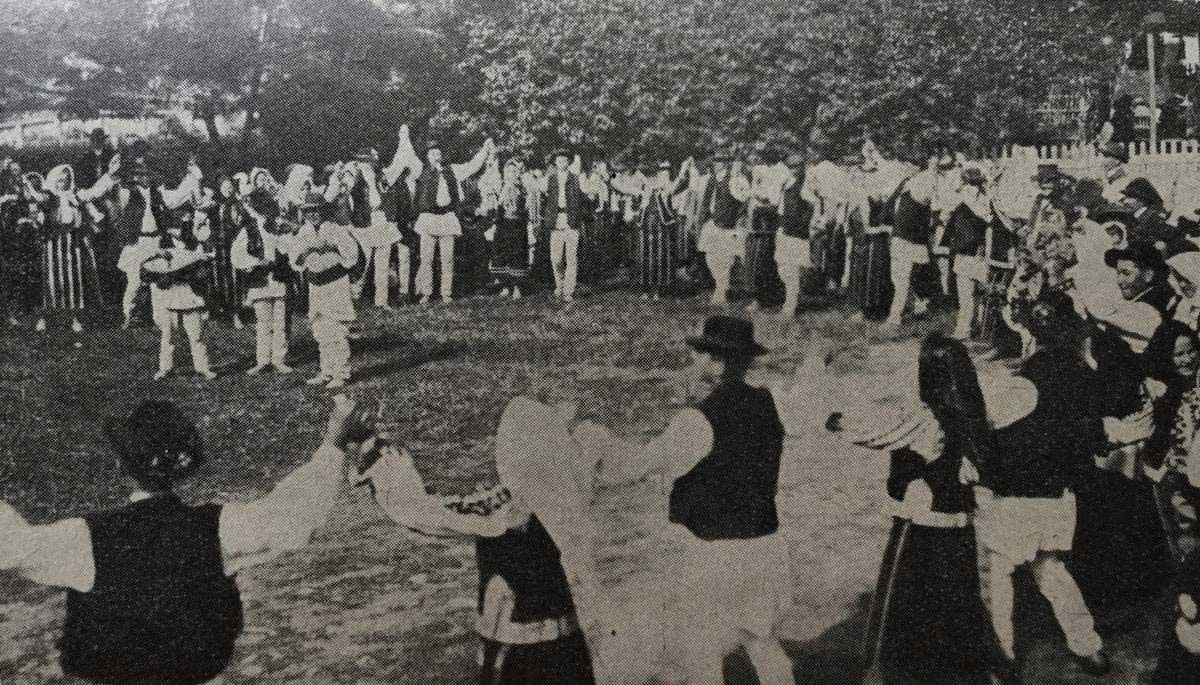 Cine posedă identitatea, individul sau comunitatea? 124674