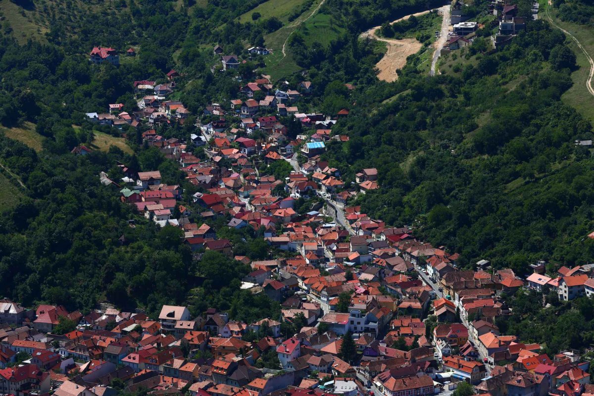 Braşov: 13 clădiri neîngrijite, supraimpozitate 125041