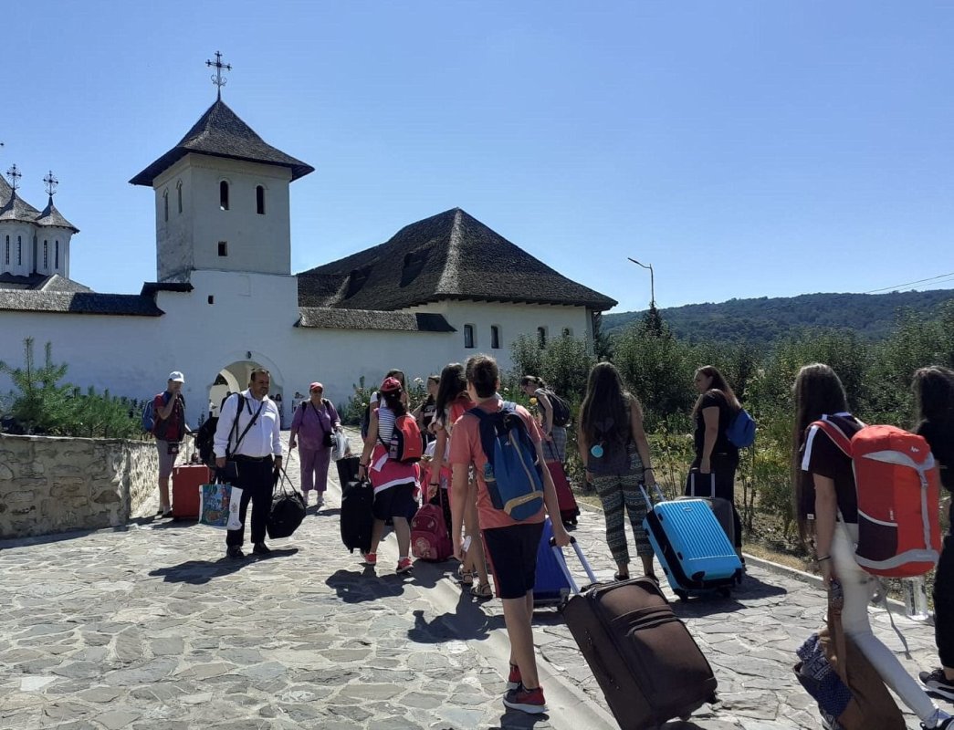 Bucuria copilăriei în tărâmul autentic al satului 125056