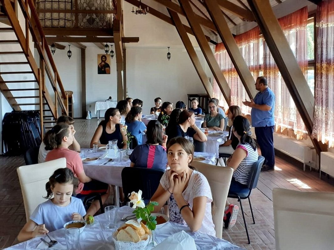 Bucuria copilăriei în tărâmul autentic al satului 125057