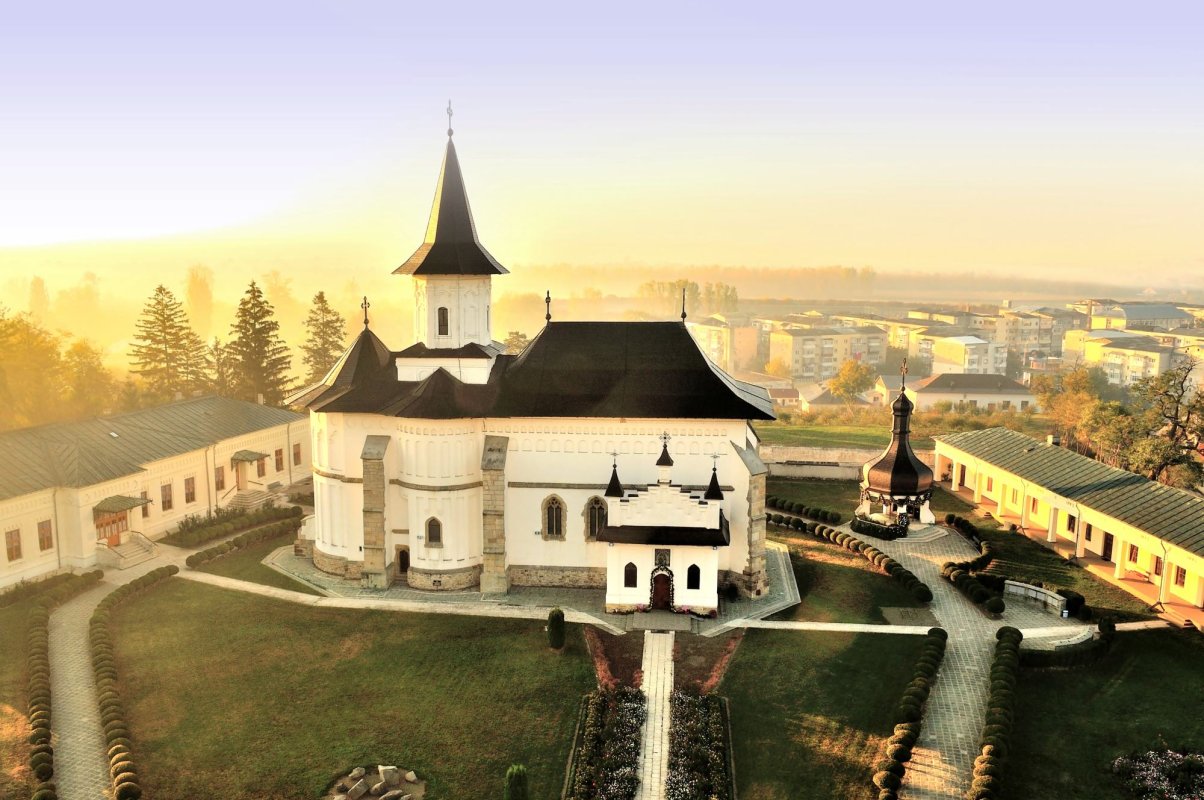 Episcopul Ghedeon, vrednic păstor al Romanului 125070
