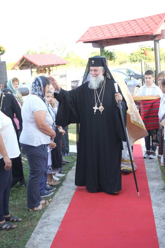 Slujbă arhierească la centenarul bisericii din Teleşti 125088