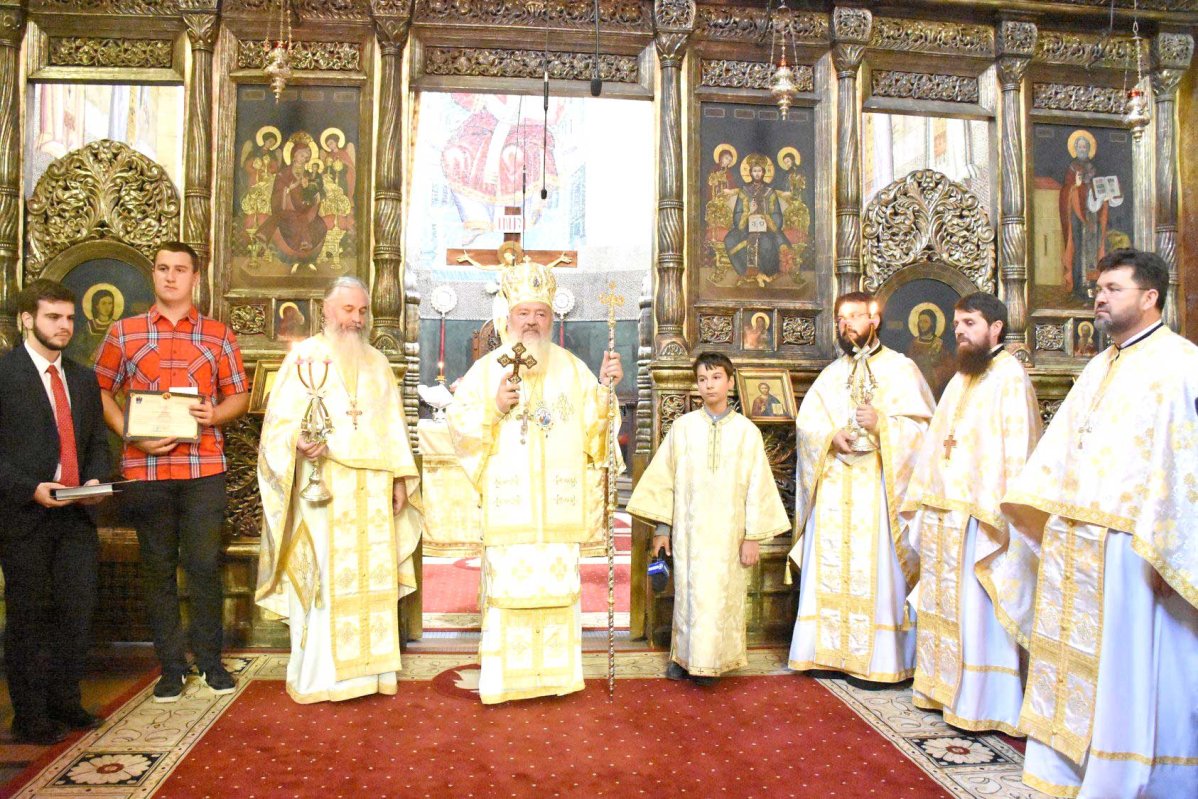 Slujiri arhiereşti în Duminica a 11-a după Rusalii 125097